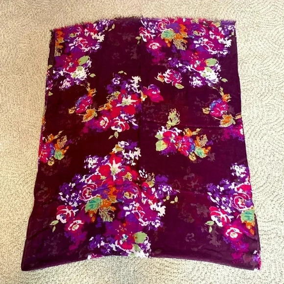 Floral print scarf- burgundy pink and ourple print - Picture 1 of 4
